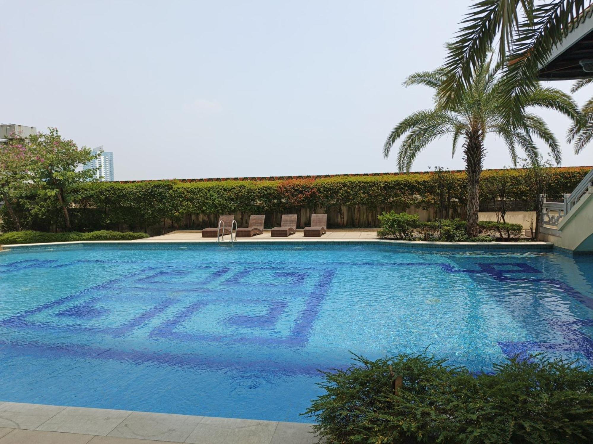 2Br Lucky Tower Residence Jakarta Old Town Top Floor Condo Jacarta Exterior foto
