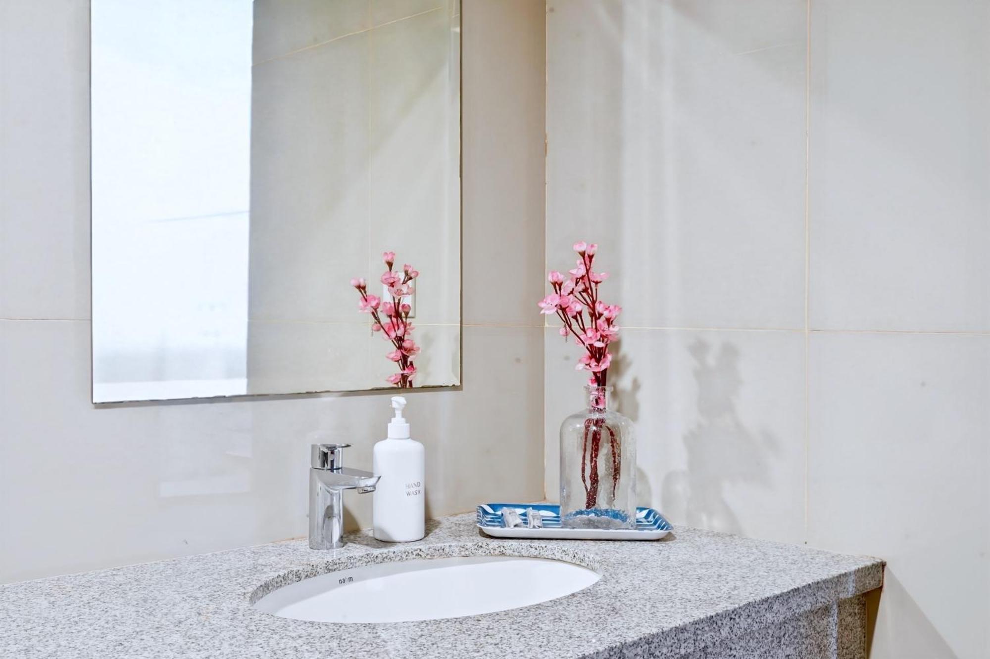 2Br Lucky Tower Residence Jakarta Old Town Top Floor Condo Jacarta Exterior foto